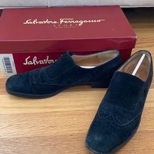 GREAD CONDITION VINTAGE ITALIAN BLACK SUEDE SHOES
